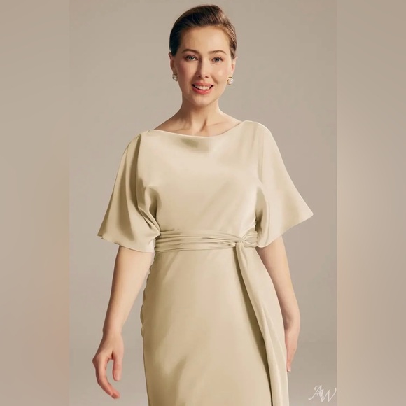 Elegant AW ROMULA DRESS
Satin Charmeuse Champagne Sz 12 - Picture 3 of 6